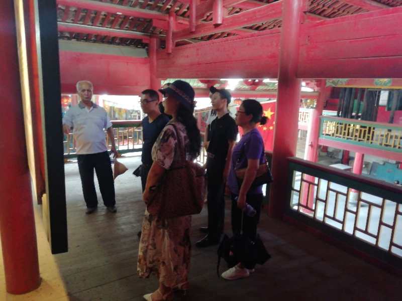 徐市参观3.jpg 徐市参观3.jpg