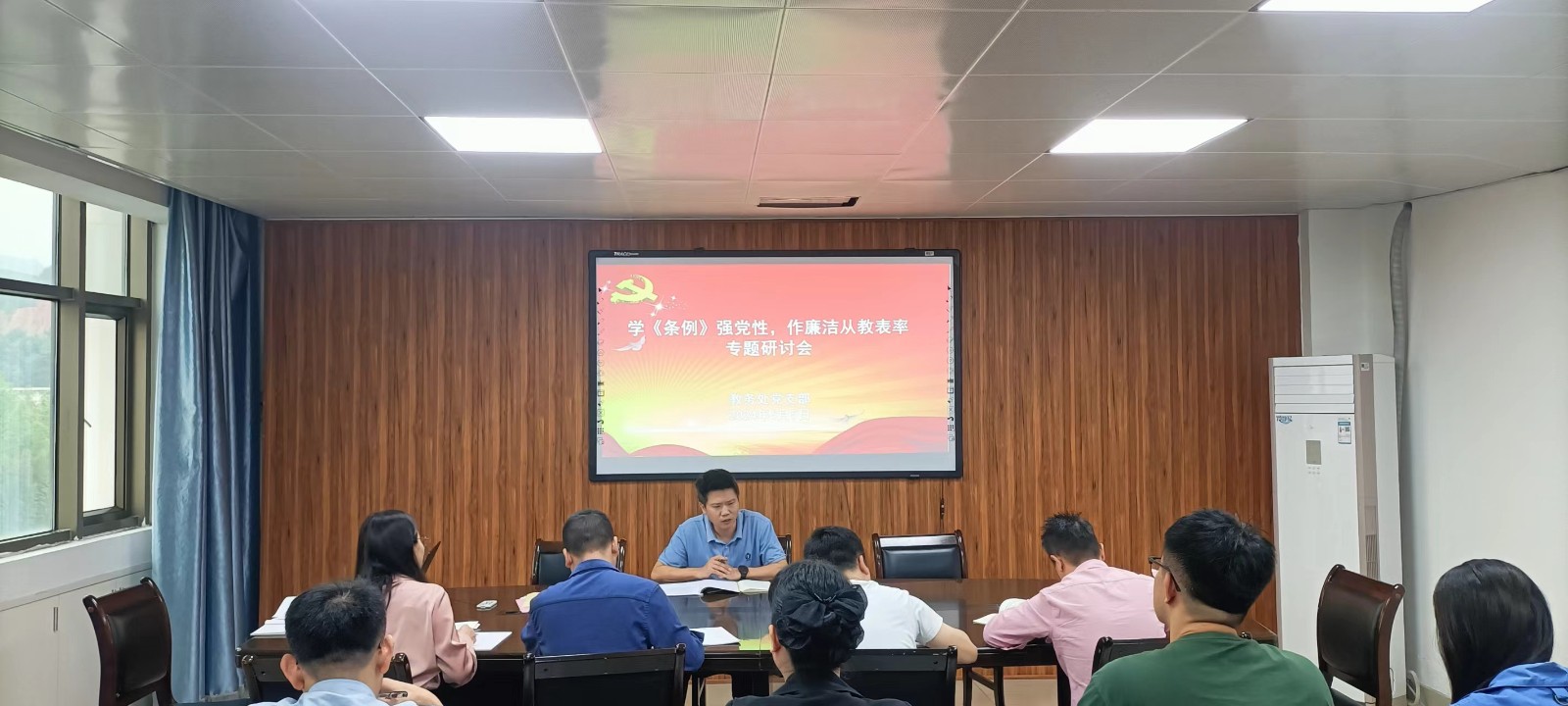 林军.jpg 林军.jpg