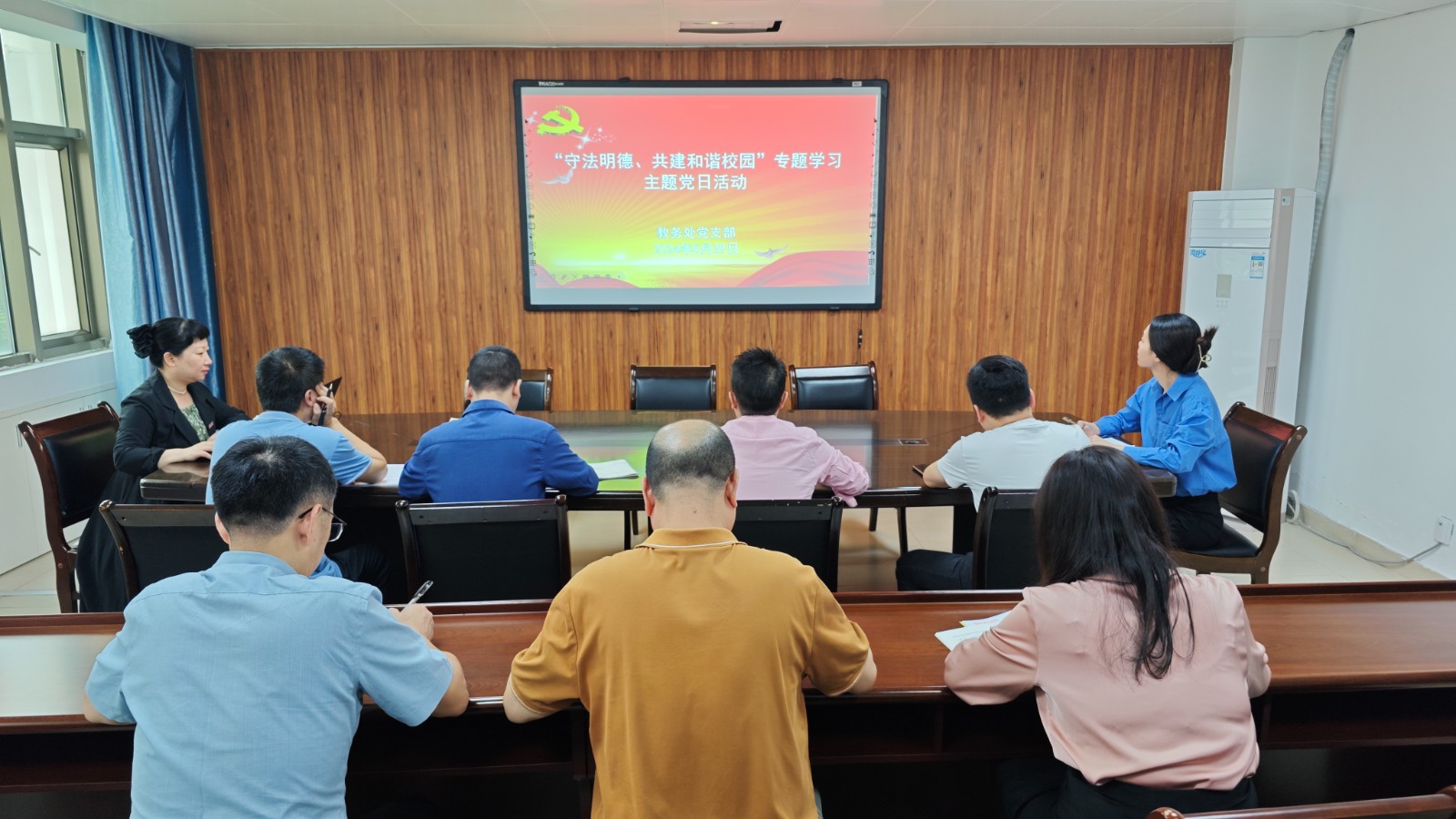 9e66135a1c0ff773538b93dfa45f6bf.jpg 9e66135a1c0ff773538b93dfa45f6bf.jpg