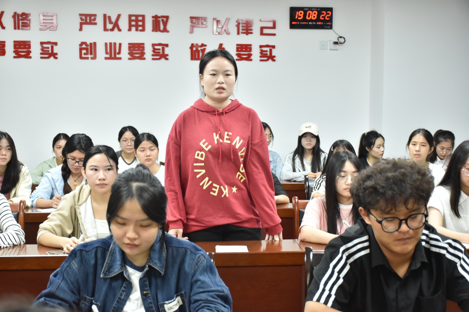 DSC_0448.JPG DSC_0448.JPG